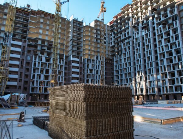 Popyt spadł i deweloperzy muszą walczyć o klienta